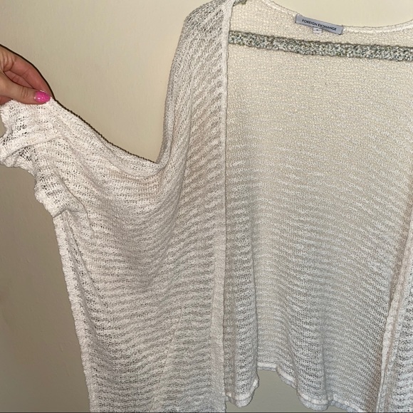 Cream Coverup - Picture 2 of 3